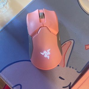 Pink, razer, wireless mouse with charging doc